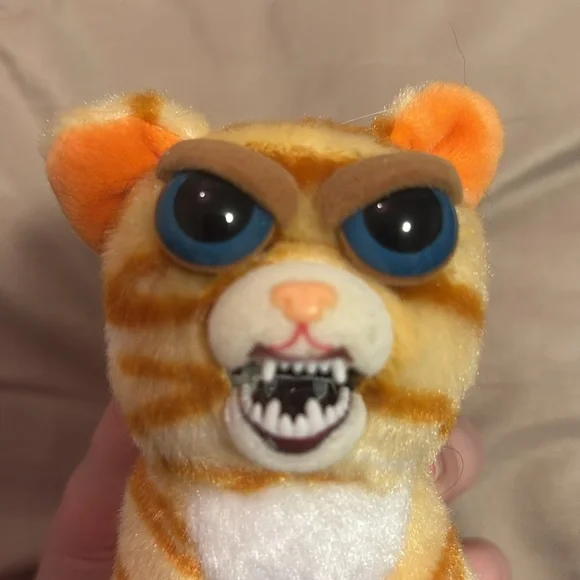 feisty pets cat keychain - Picture 2 of 4